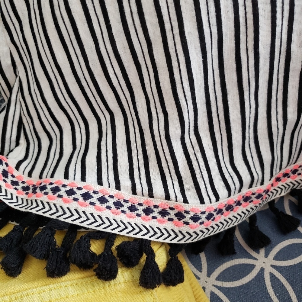 💋Boho hippie fringe shirt tank top size small - Picture 2 of 3